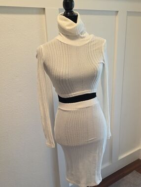 SHEIN White Ribbed Knit Two-Piece Set